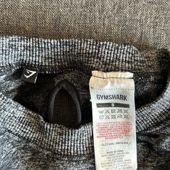 Camo gymshark top - Picture 5 of 5